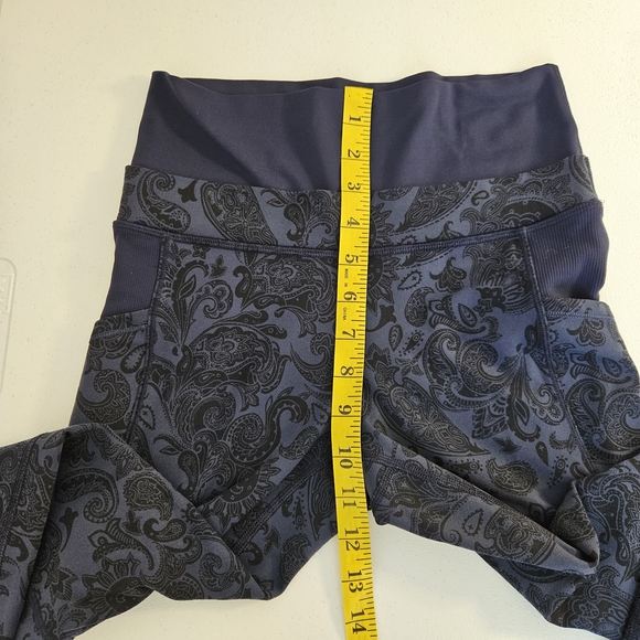 Lululemon En Route Crop Jogger Leggings Blue Inkwell Paisley Sz 4 - Picture 9 of 10